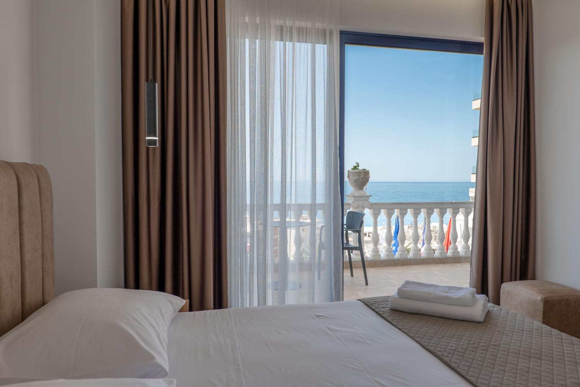 Keos Hotel Sarandë Exteriér fotografie
